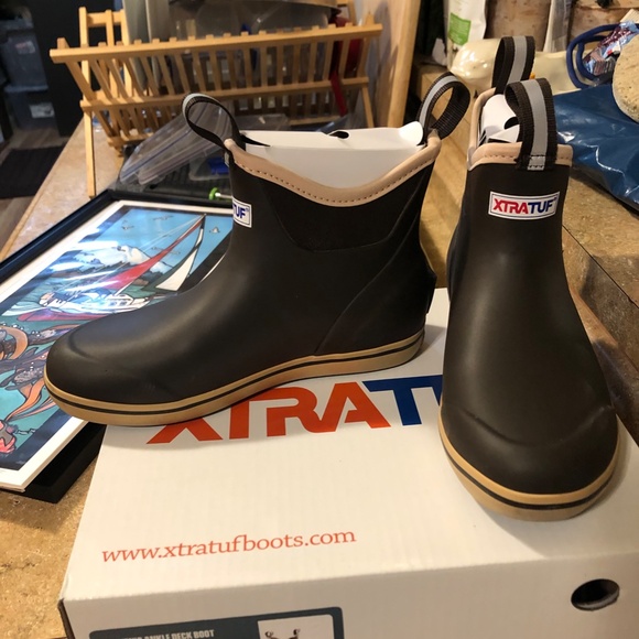 XtraTuf 7W - Picture 2 of 4